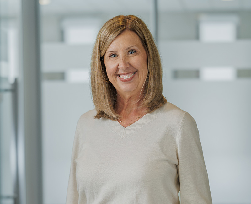 Carrie Thompson headshot