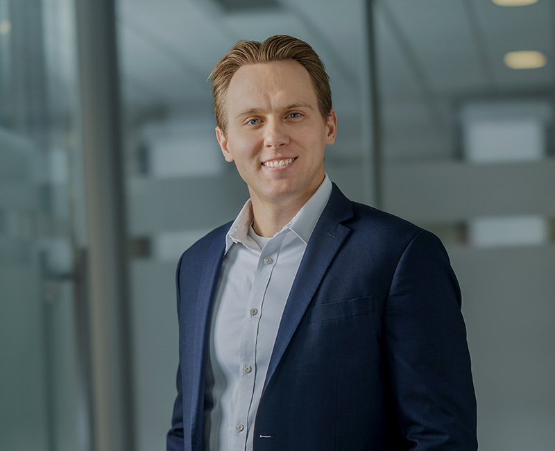 Eric Theimann headshot